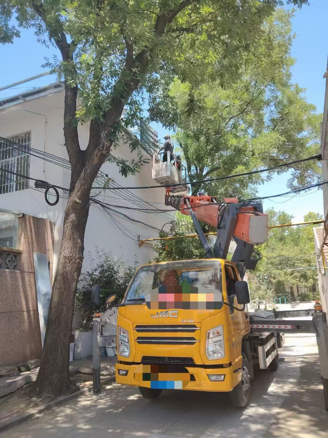 大渡口区高空作业车能吊装重物吗？最大承载多少公斤？